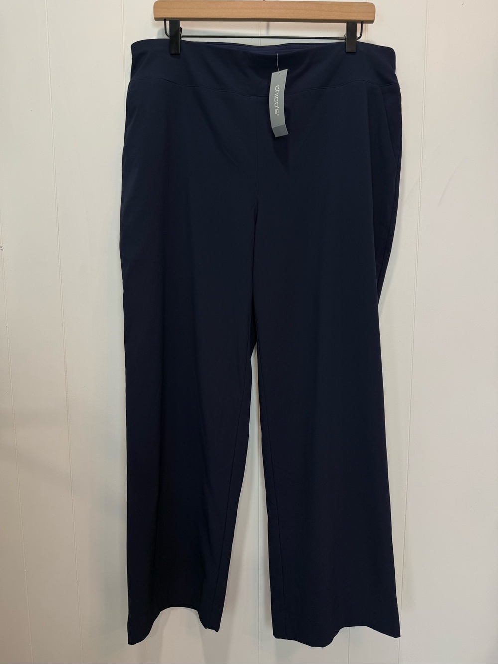NWT Weekends by Chico’s Midnight Navy Bliss Fleece Straight Leg Pull On Pants 12